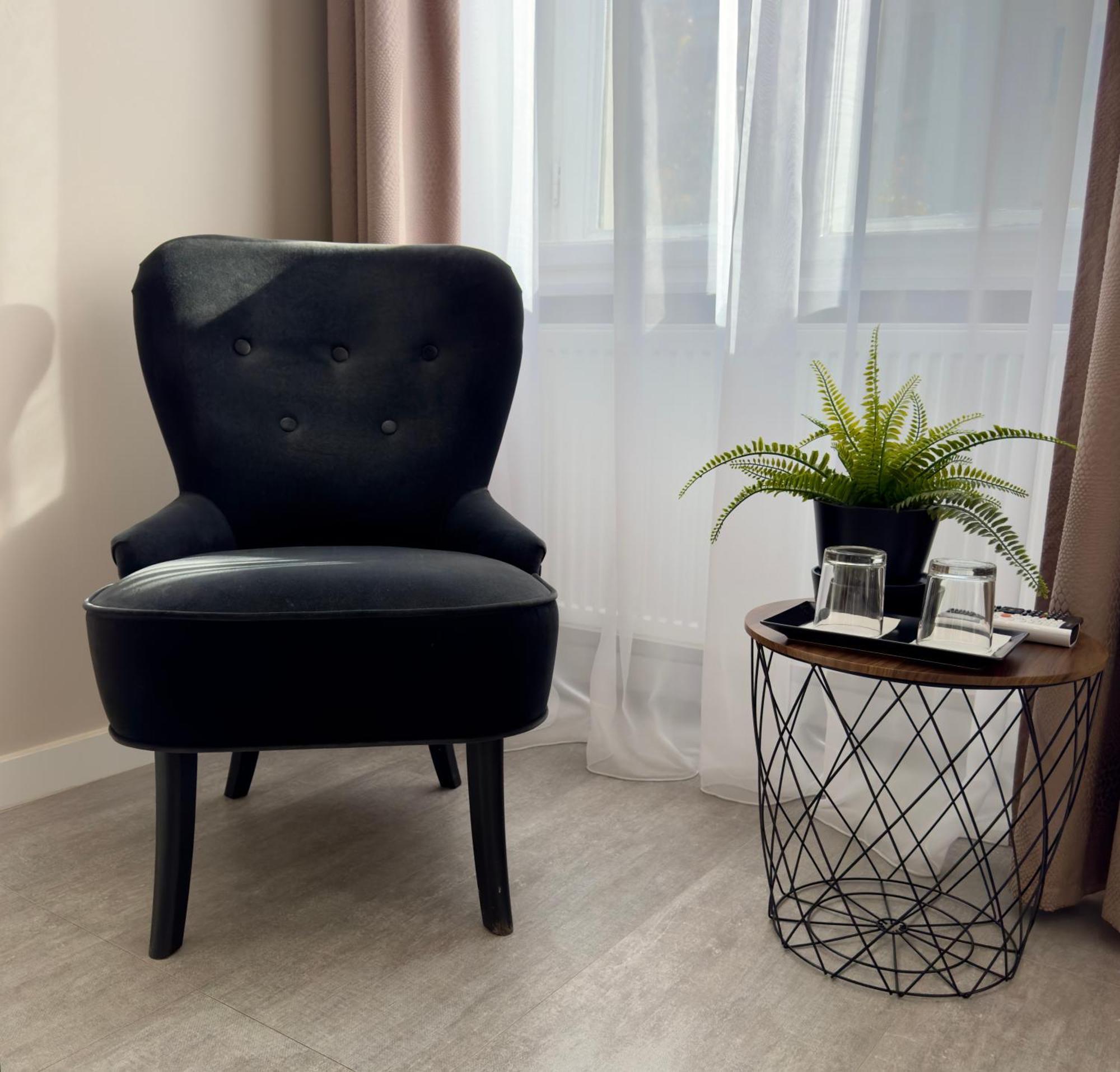 Center Rooms Мишкольц Экстерьер фото