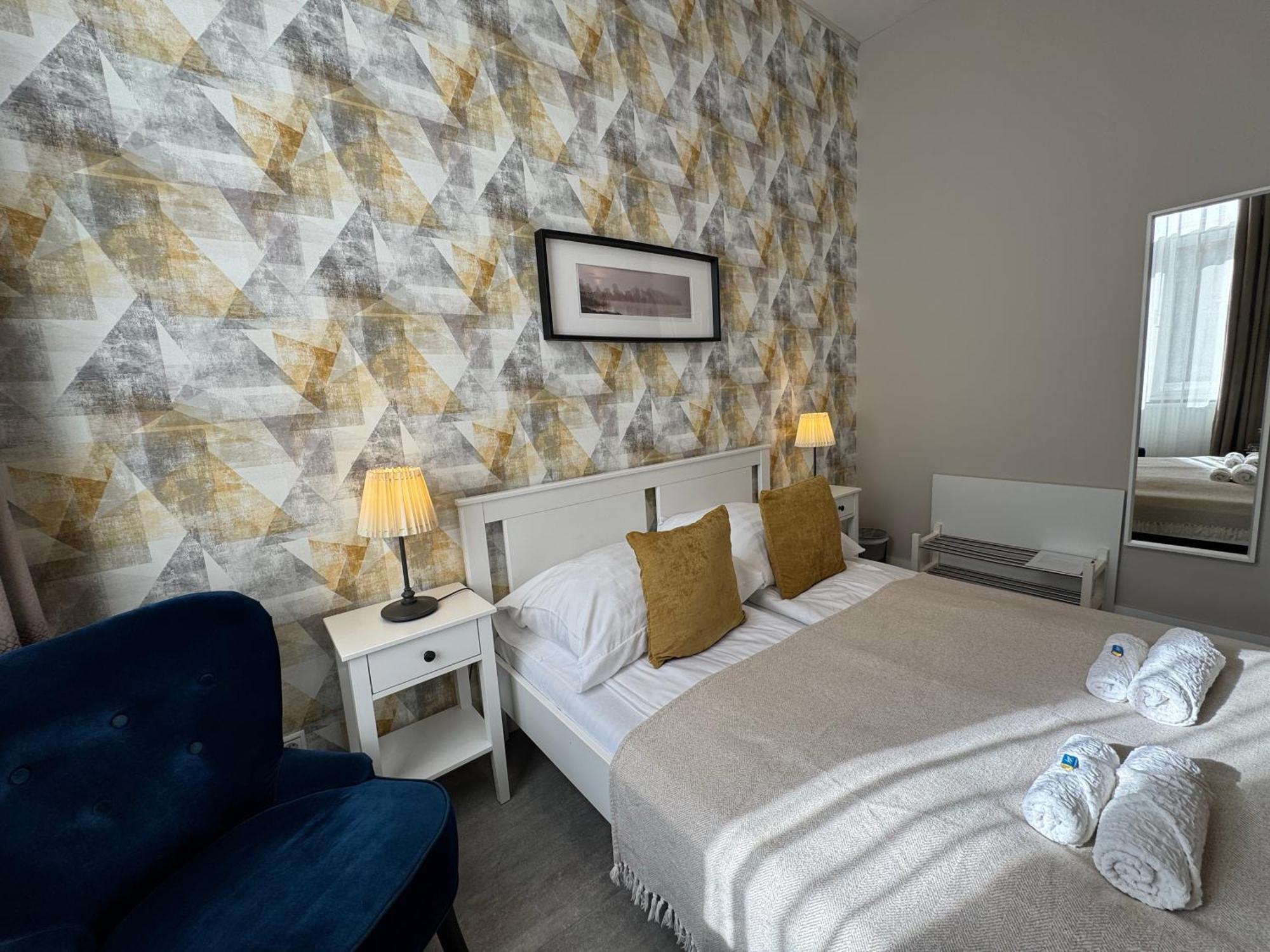 Center Rooms Мишкольц Экстерьер фото